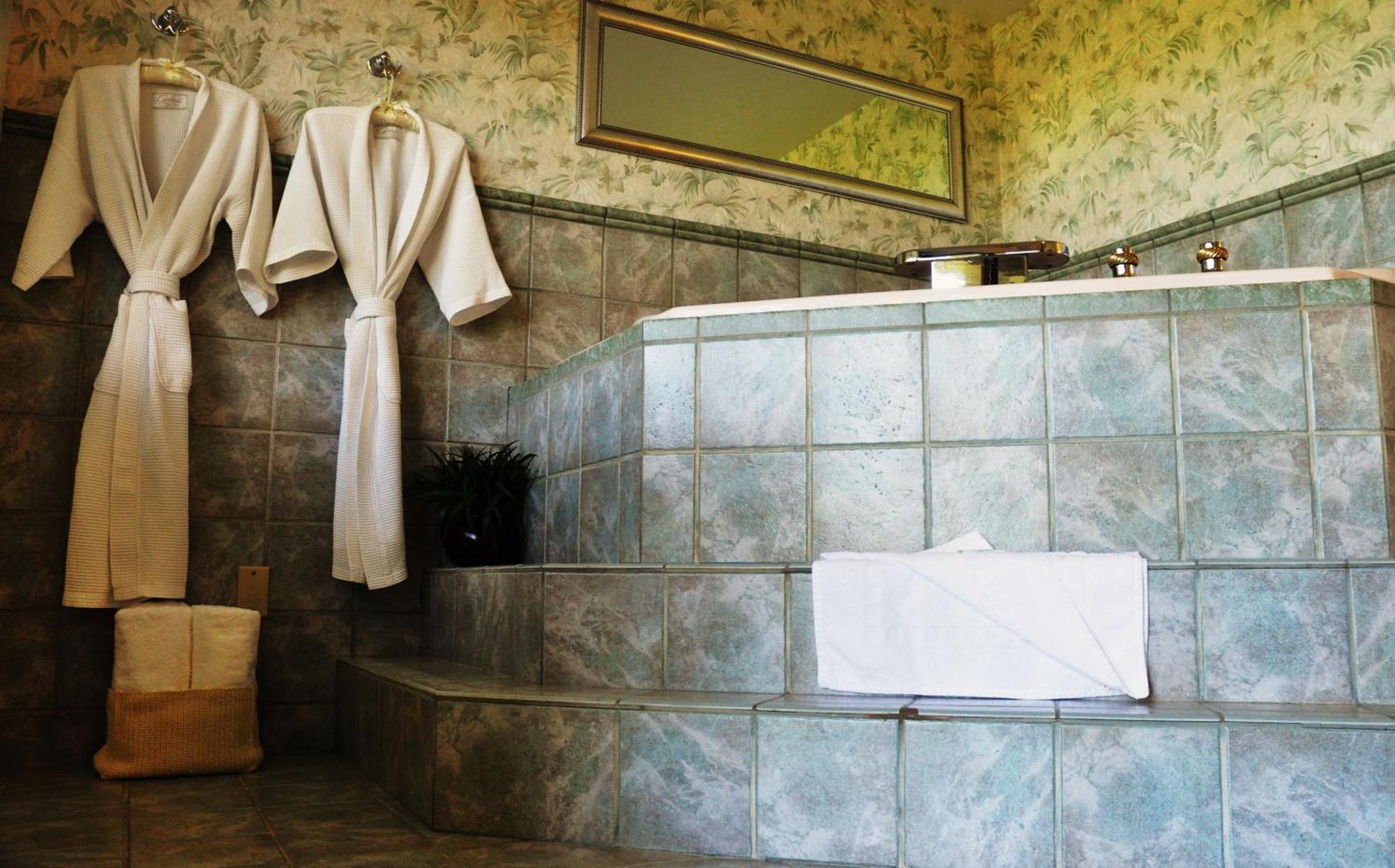 Anacortes Ship Harbor Inn Ngoại thất bức ảnh