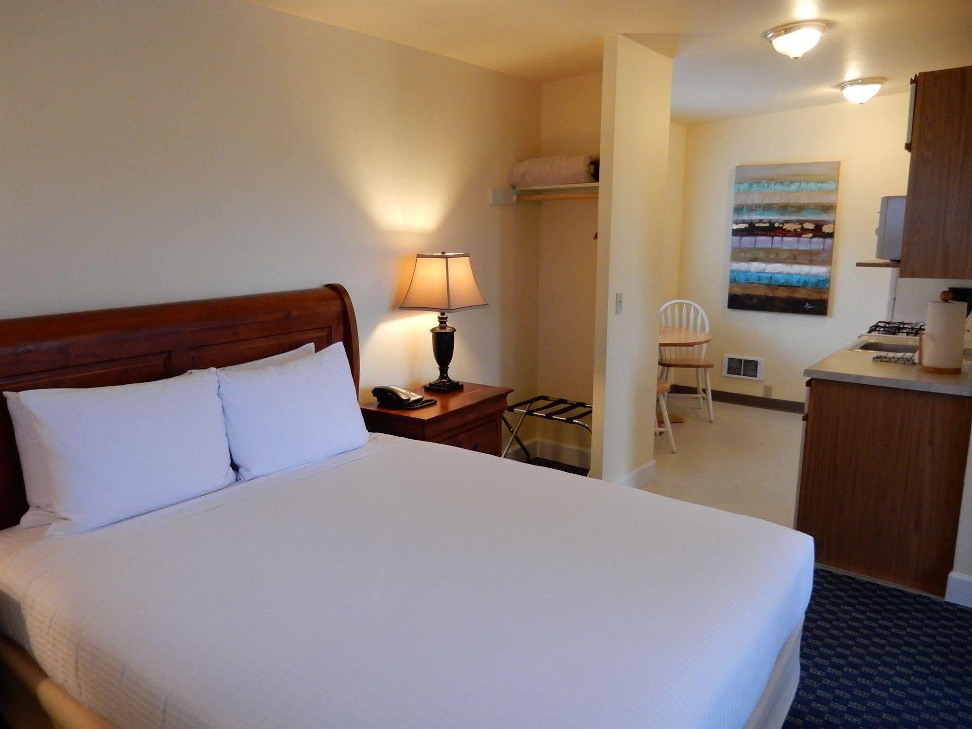 Anacortes Ship Harbor Inn Ngoại thất bức ảnh