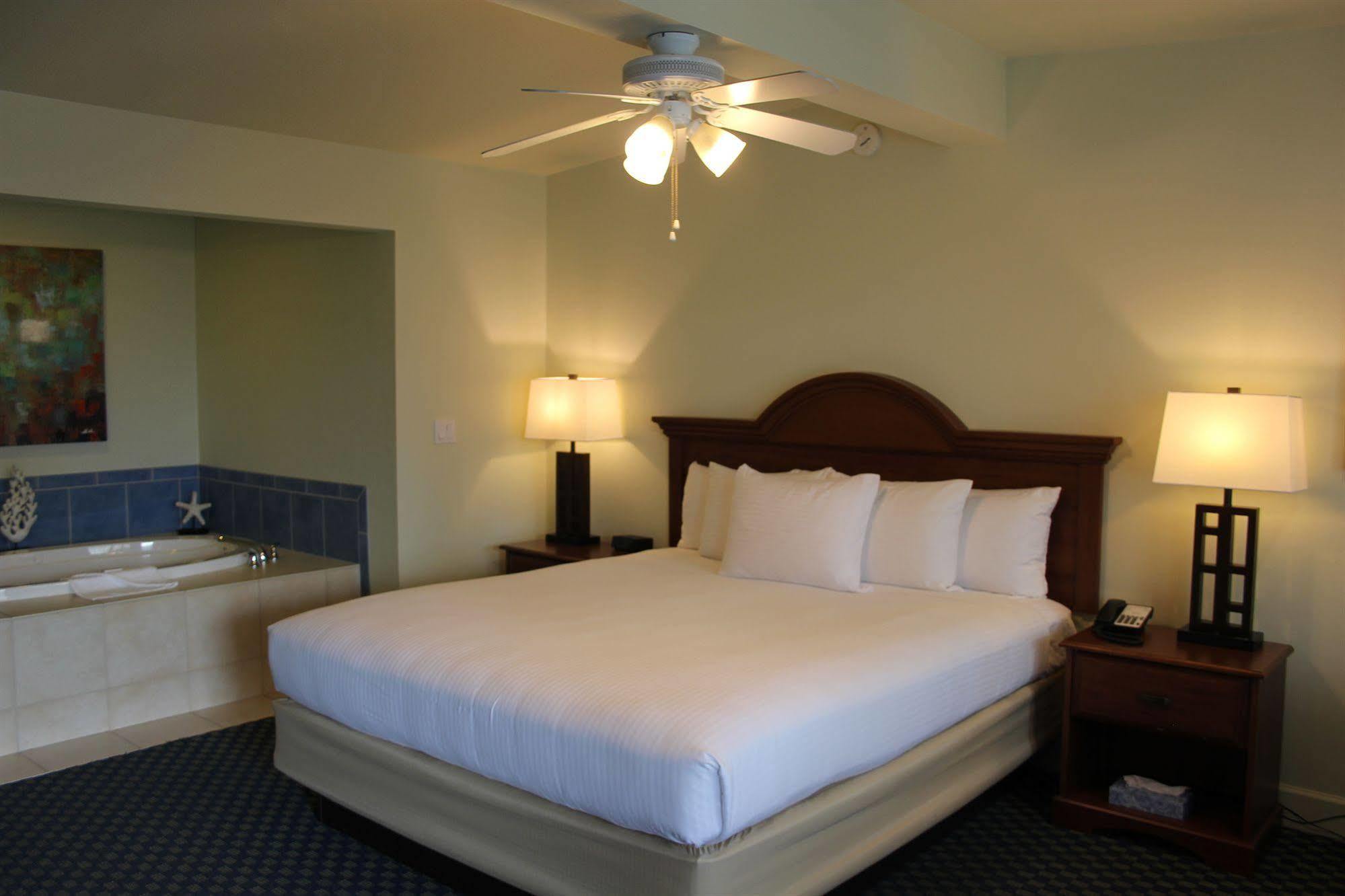 Anacortes Ship Harbor Inn Ngoại thất bức ảnh
