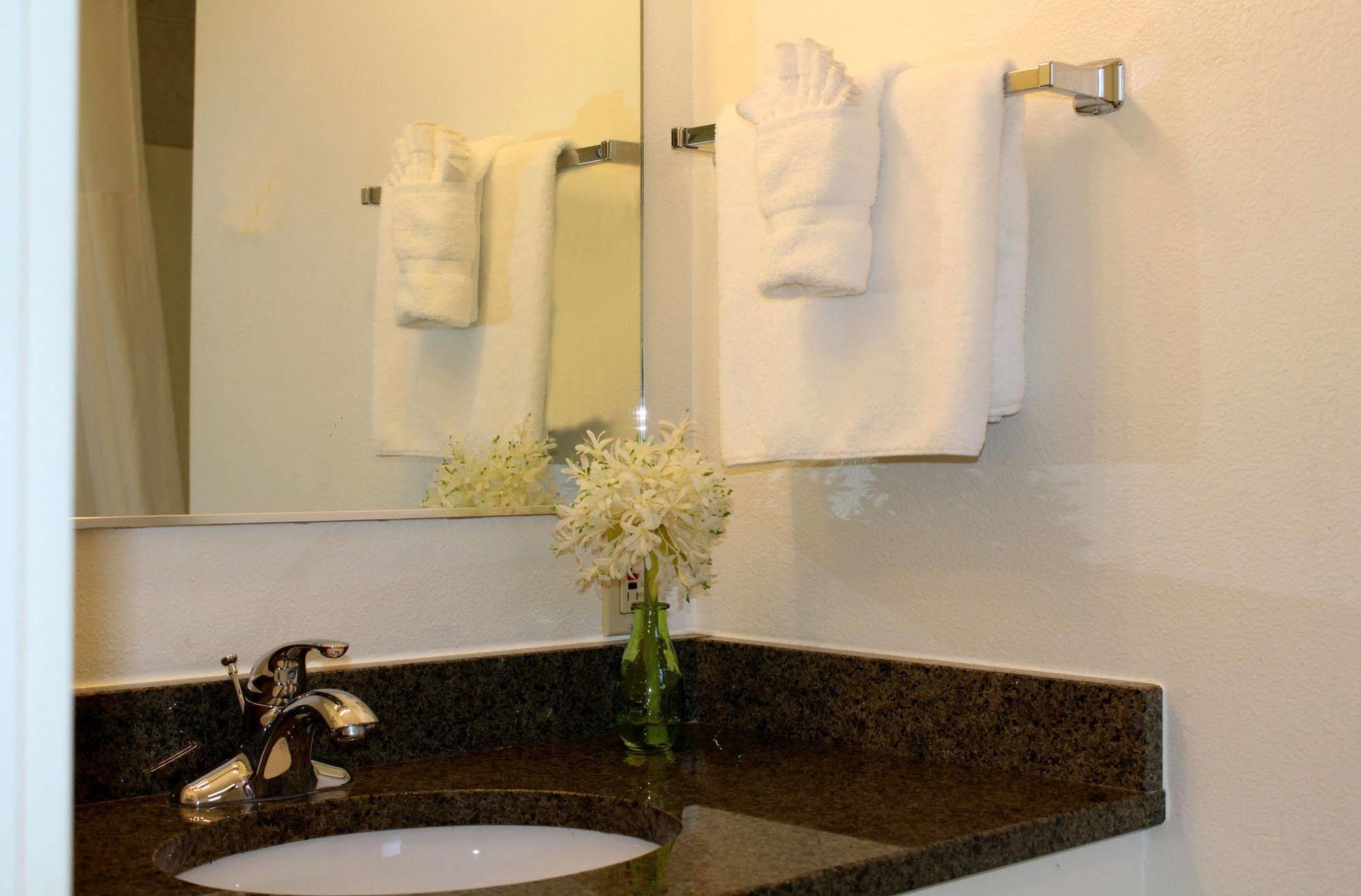 Anacortes Ship Harbor Inn Ngoại thất bức ảnh